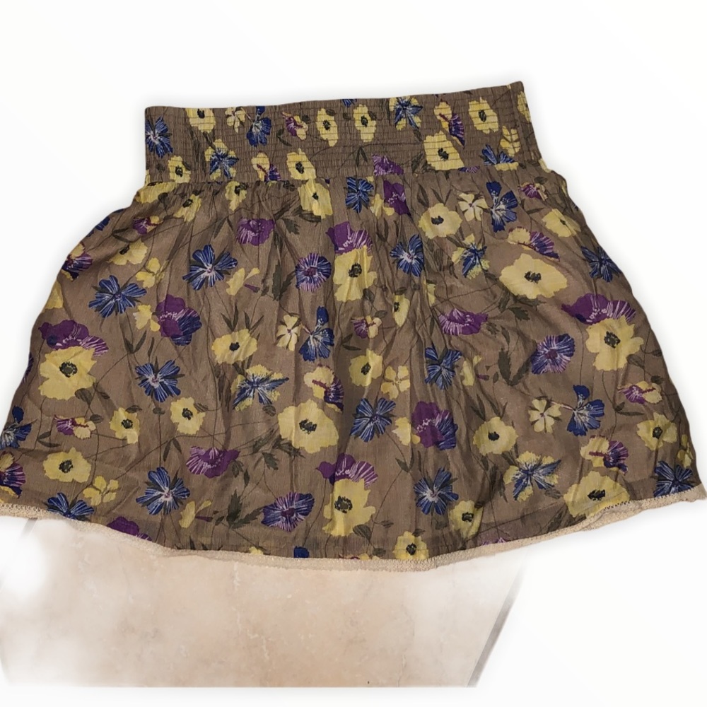 Floral skirt with pockets
